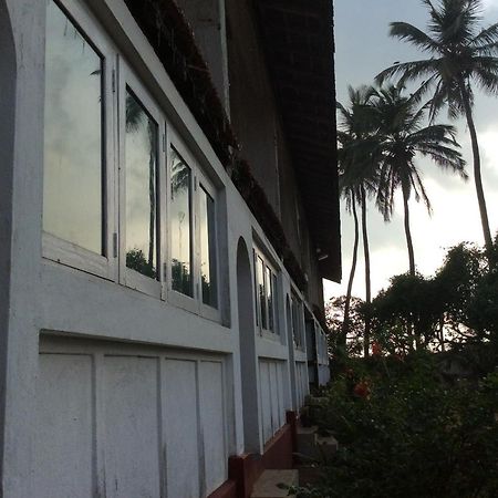 New Rest House Sea View Hotel Negombo Exterior foto